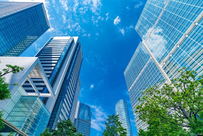 外壁洗浄で建物が見違える！驚きの変化をご紹介