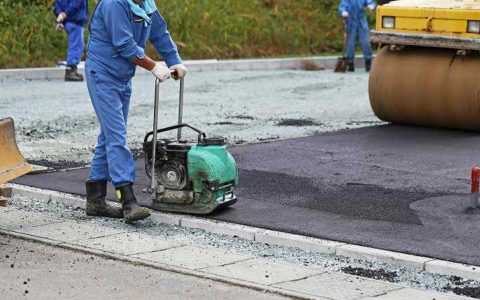道路を舗装