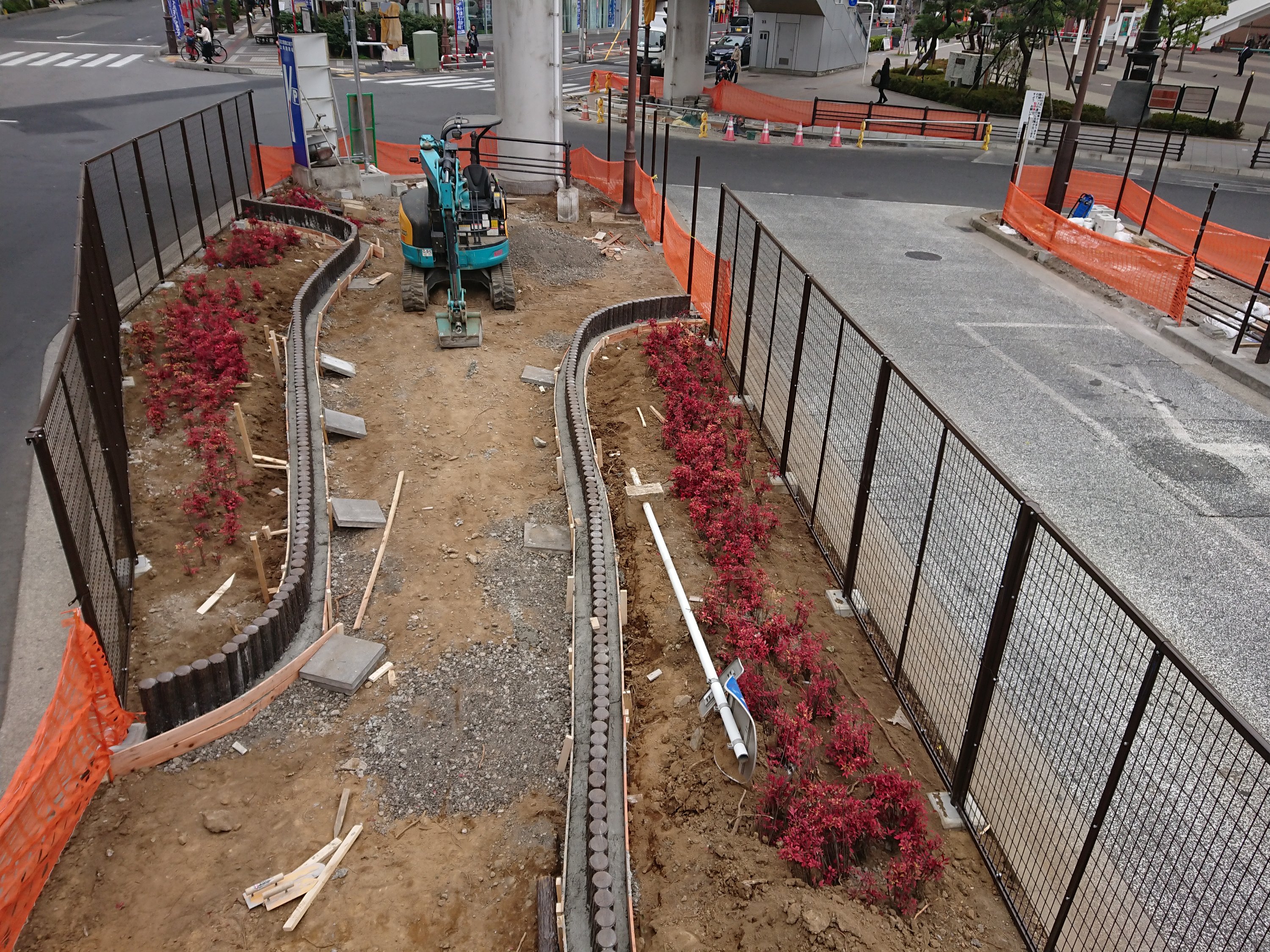 川口駅東口駅前広場道路改良工事